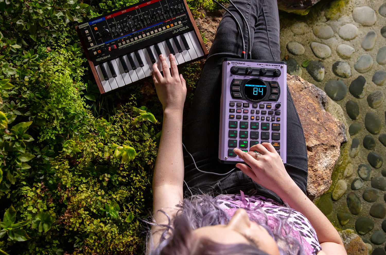 The Roland SP404MKii in action