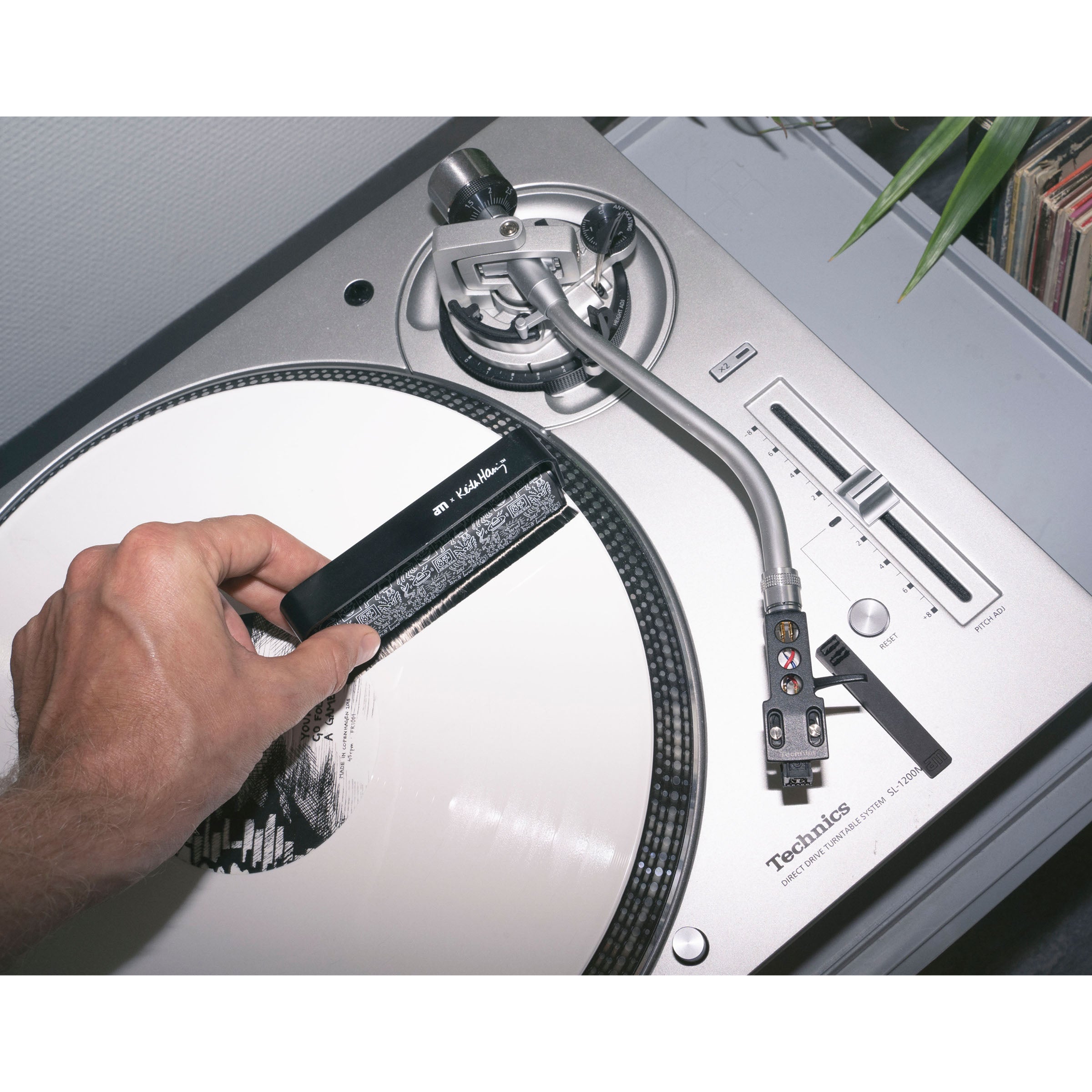 AM Clean Sound Keith Haring Vinyl Cleaning Kit