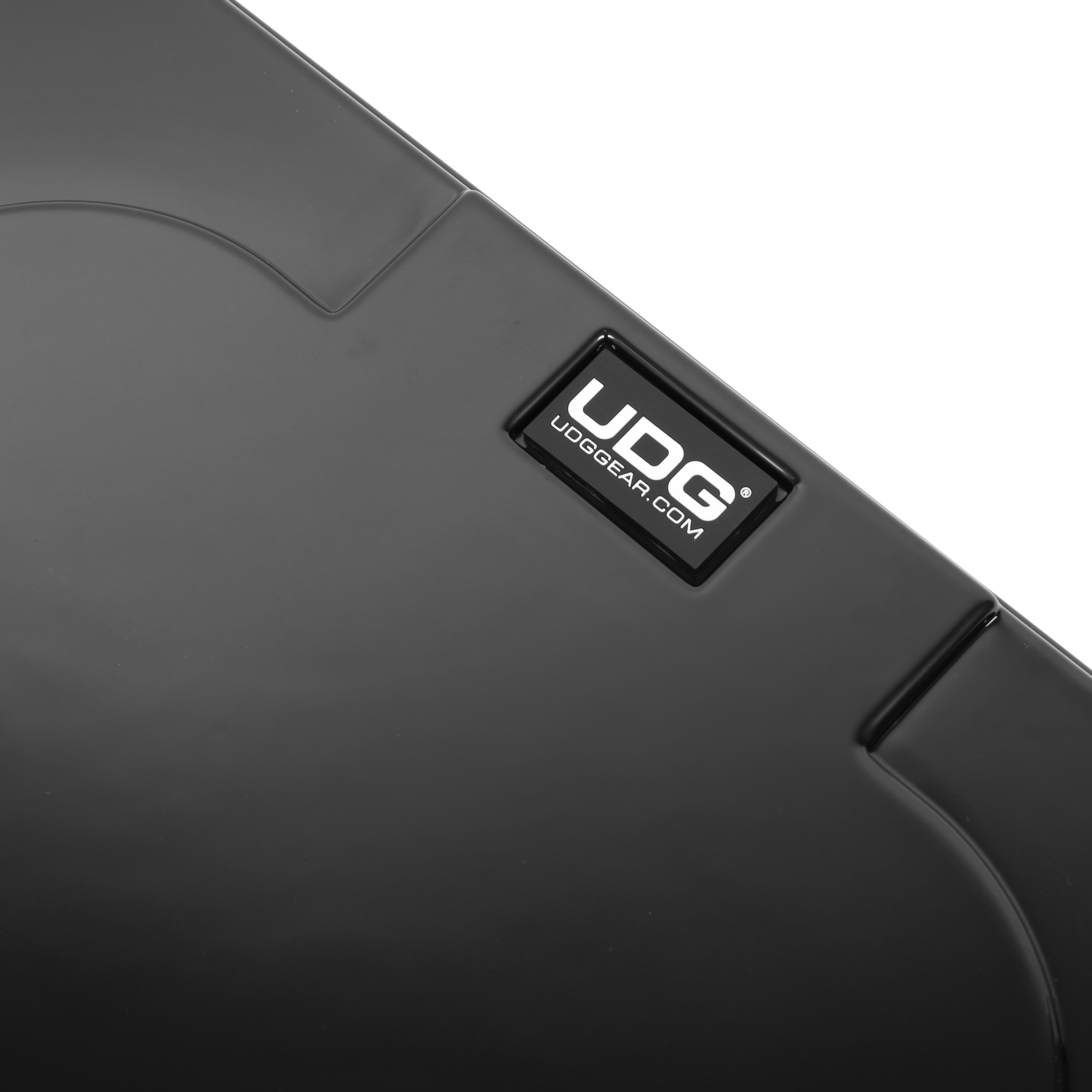 UDG Ultimate Equipment Cover NI Traktor Kontrol S4 MK3 Black U94118BL
