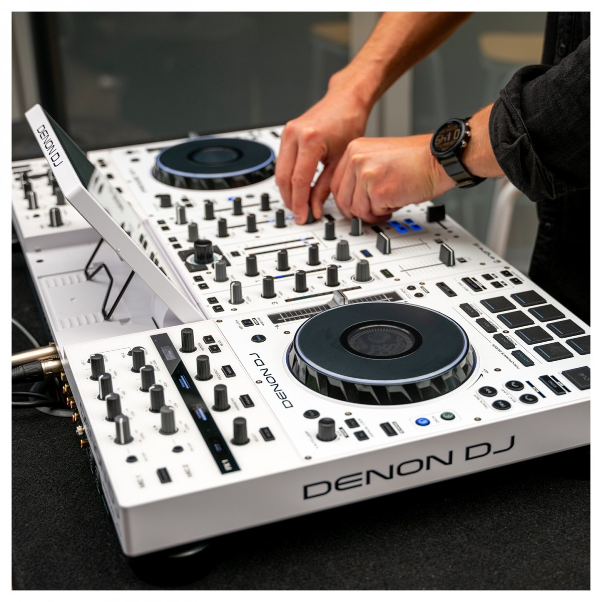 Denon DJ PRIME 4+ Standalone DJ System White