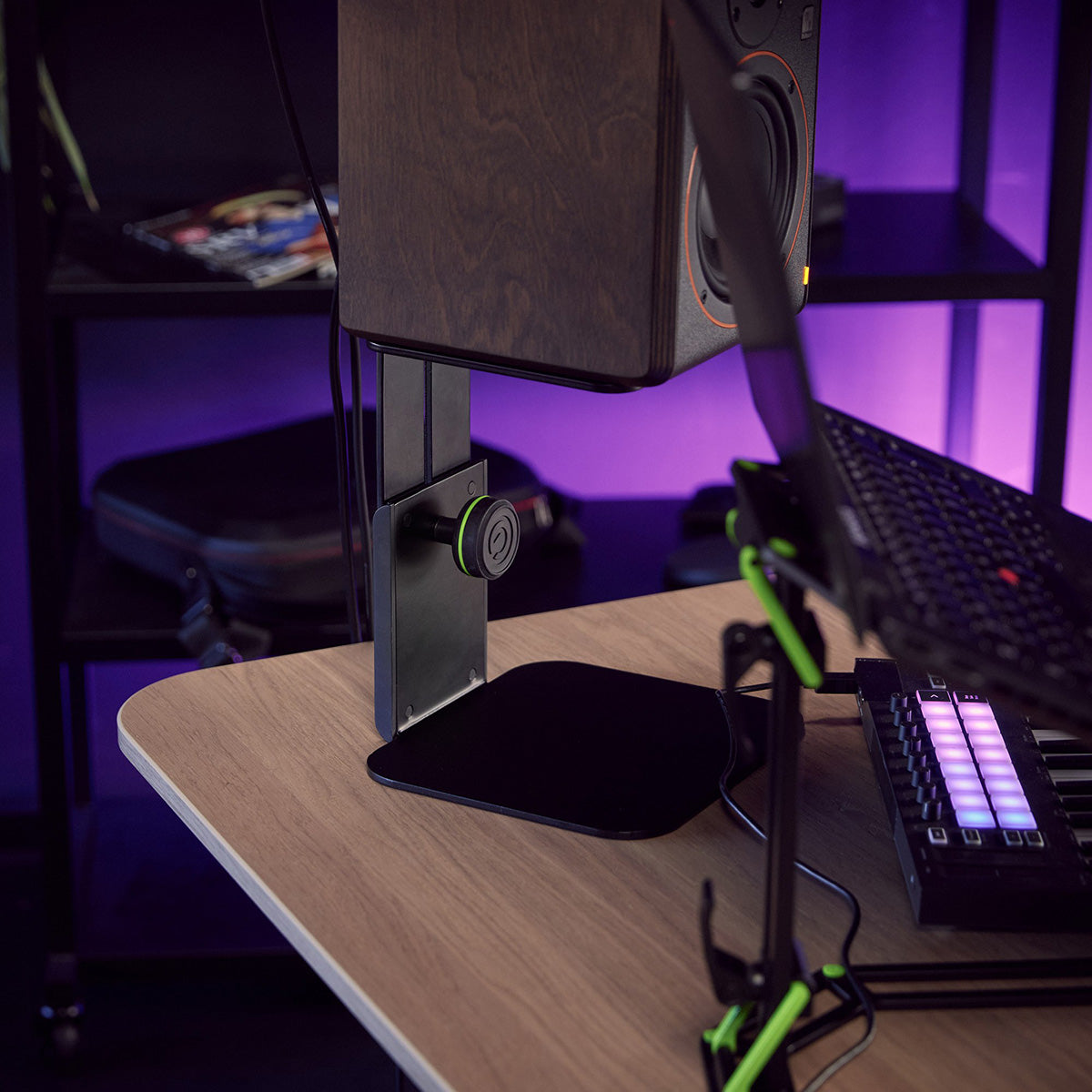 Gravity SP3102 CB Compact Studio Monitor Table Stand
