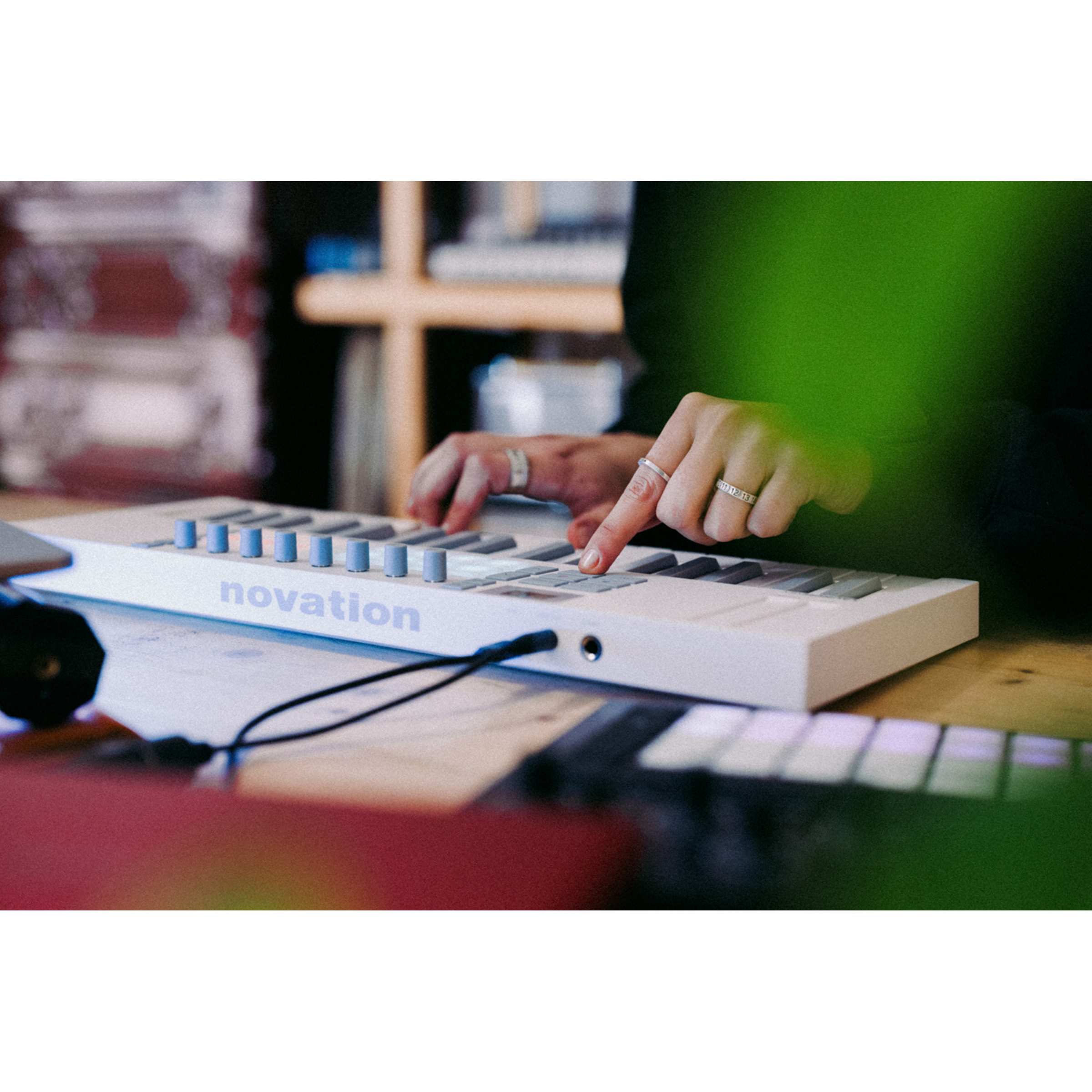 Novation Launchkey Mini 37 MK4 White