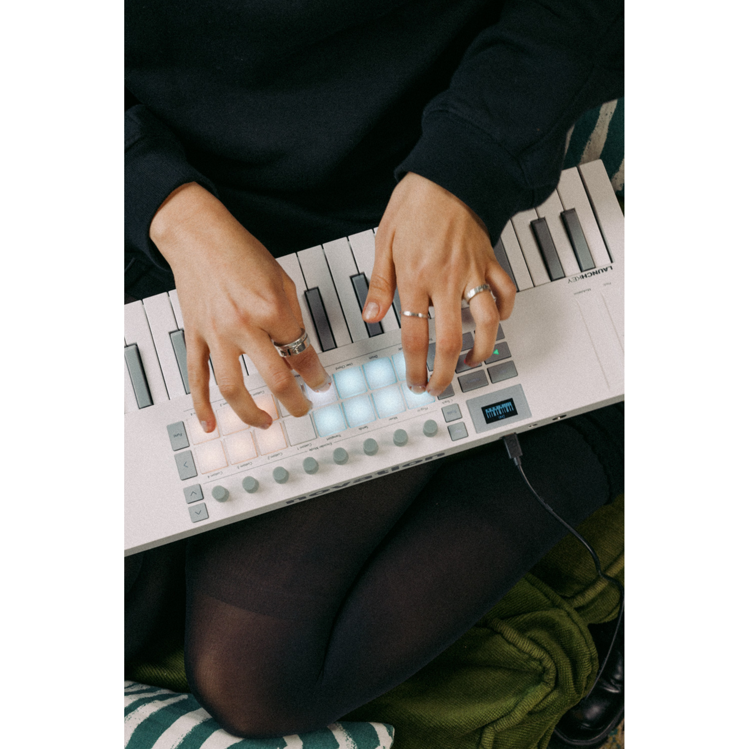 Novation Launchkey Mini 37 MK4 White