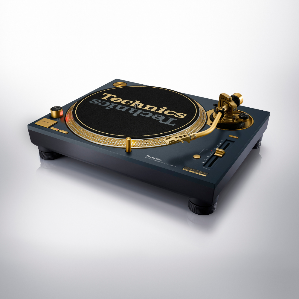 Technics SL-1200M7GEA Limited Edition Blue