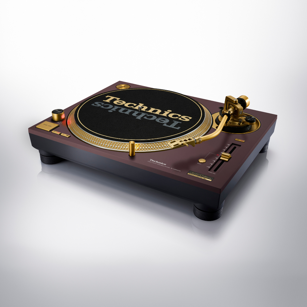 Technics SL-1200M7GER Limited Edition Red