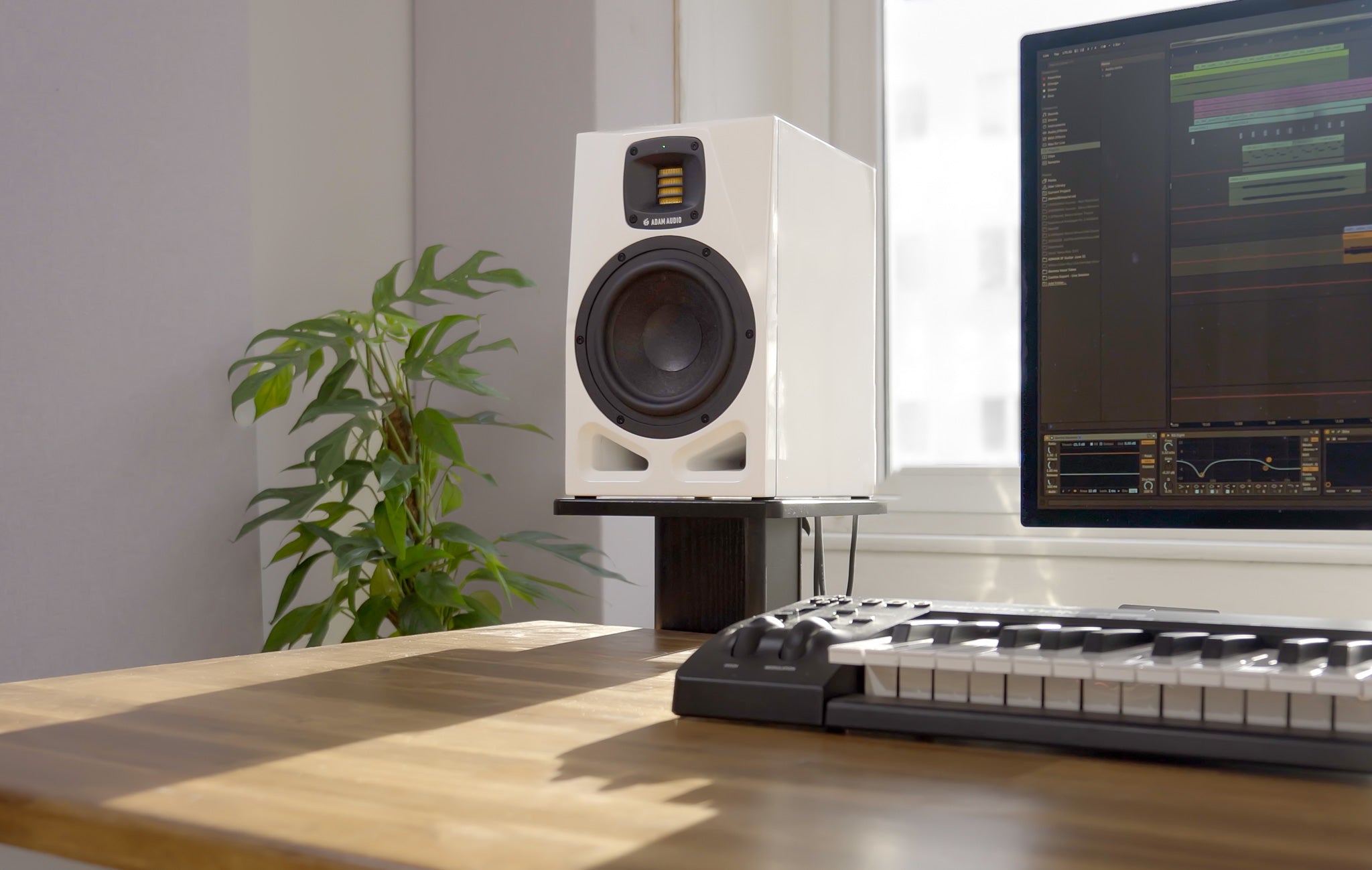 Adam Audio A7V Studio Monitor Limited Edition White